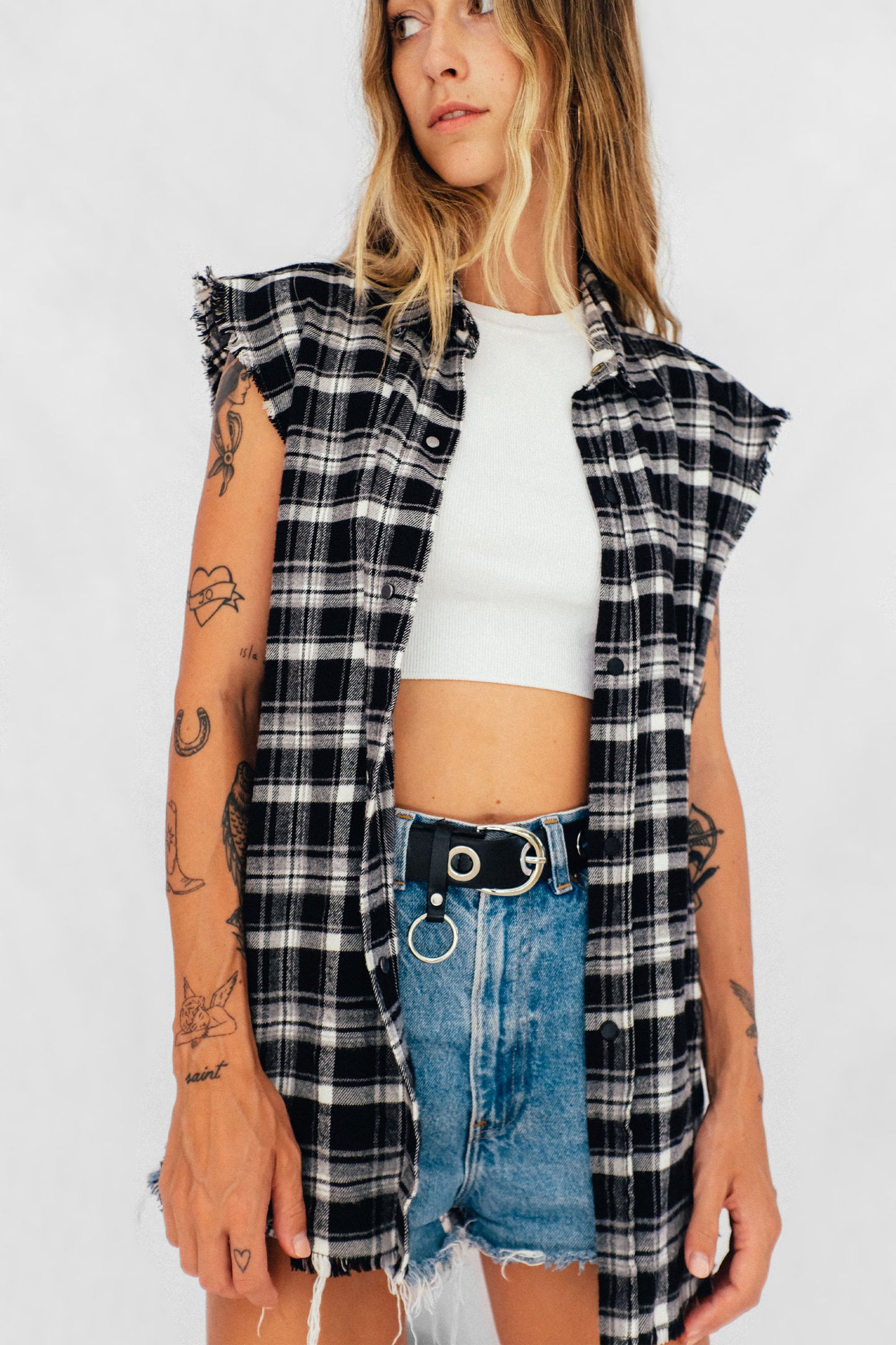 NATURAL BORN SINNER SLEEVELESS SHIRT TALL