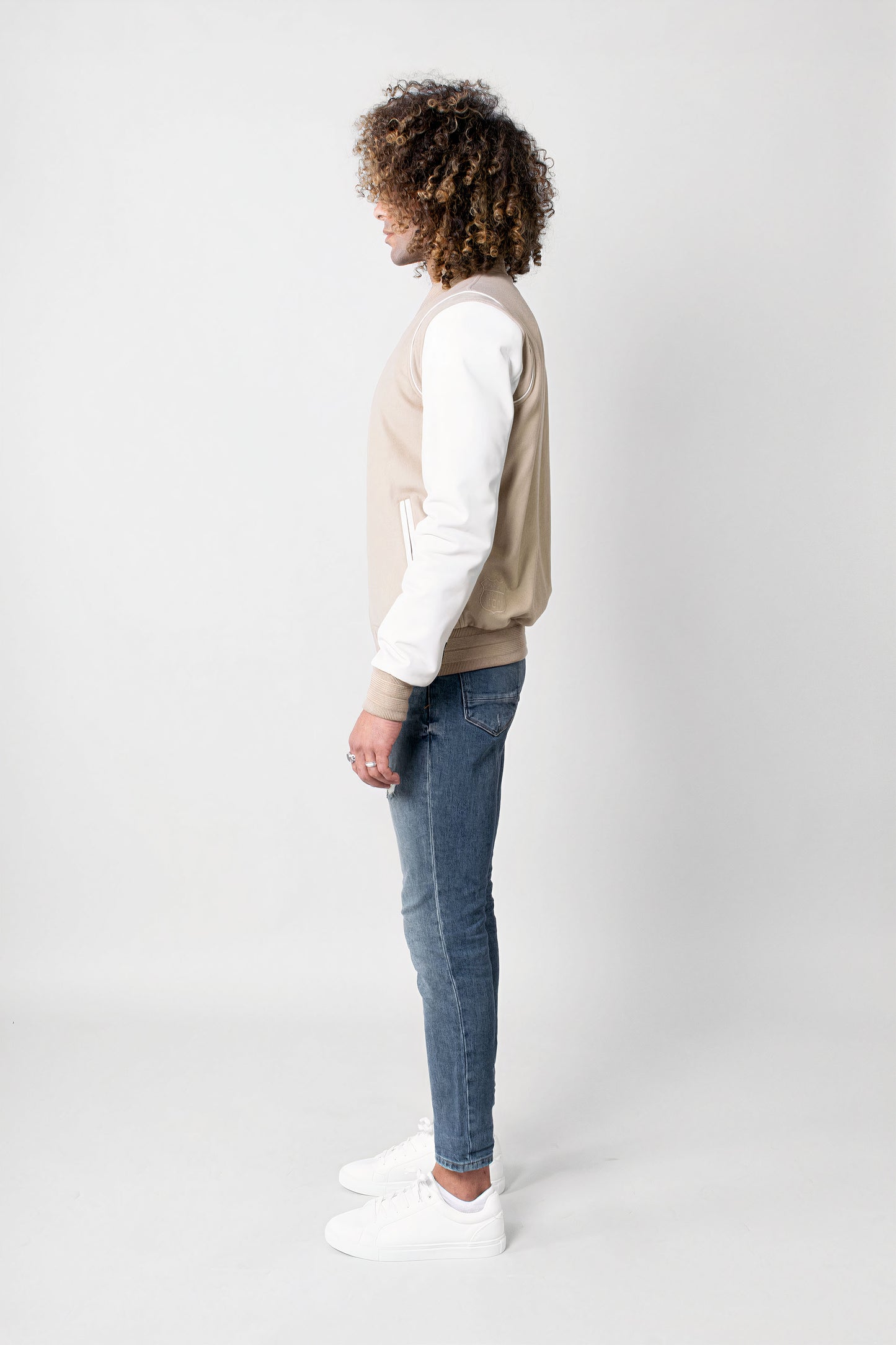 Varsity Ecru Tall (Man)