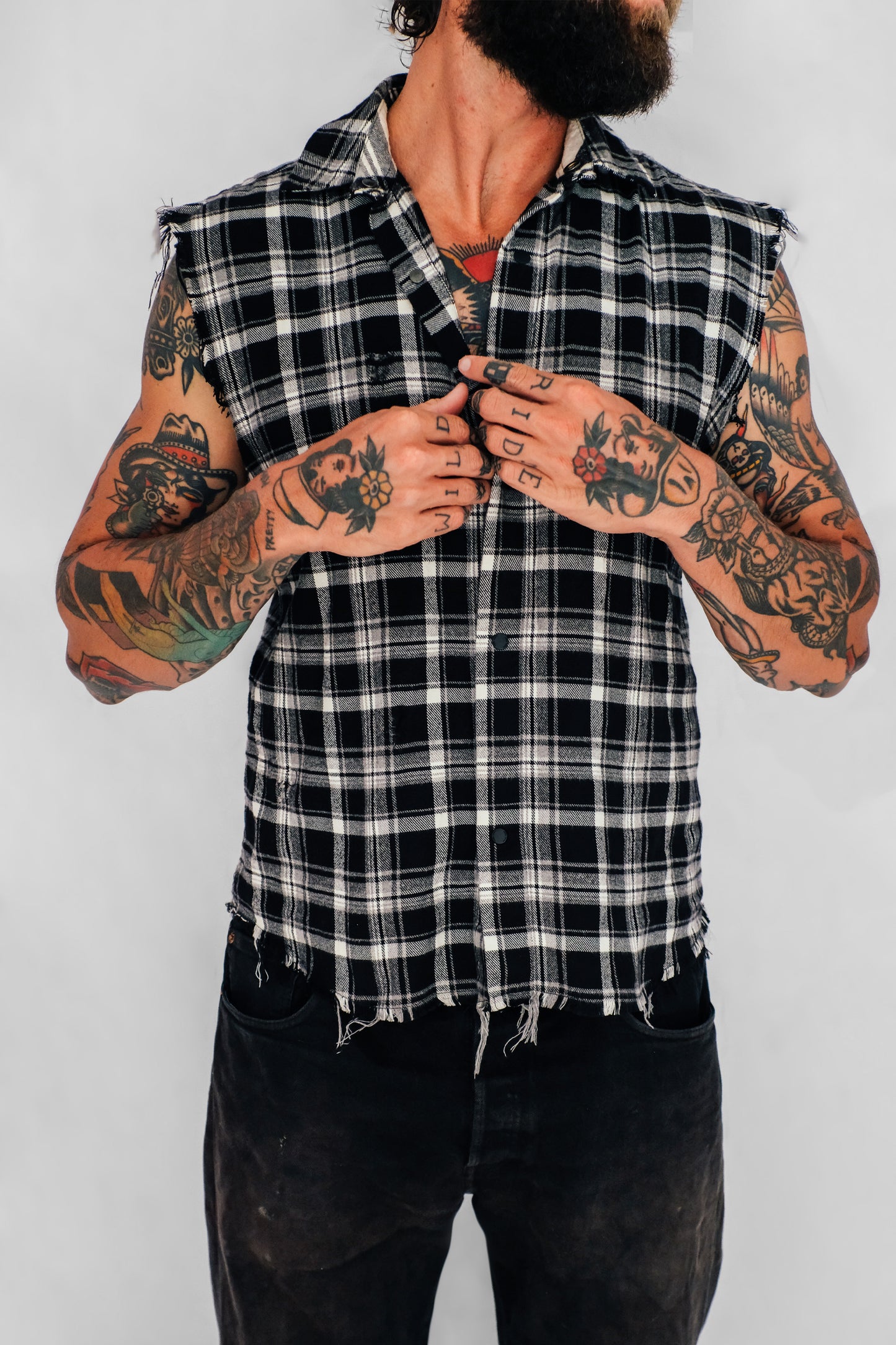NATURAL BORN SINNER SLEEVELESS SHIRT TALL
