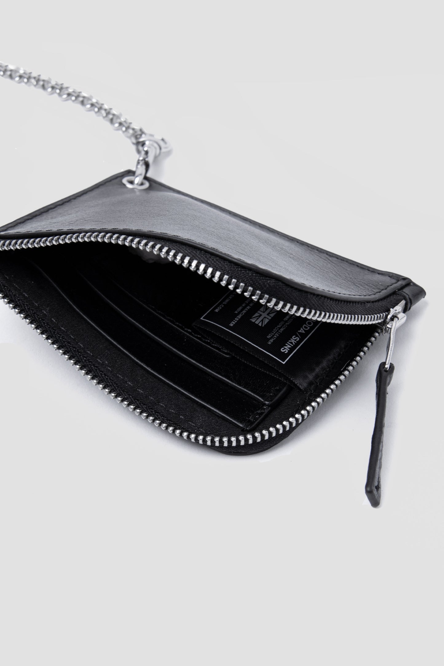 MODULAR WALLET WITH CHAIN