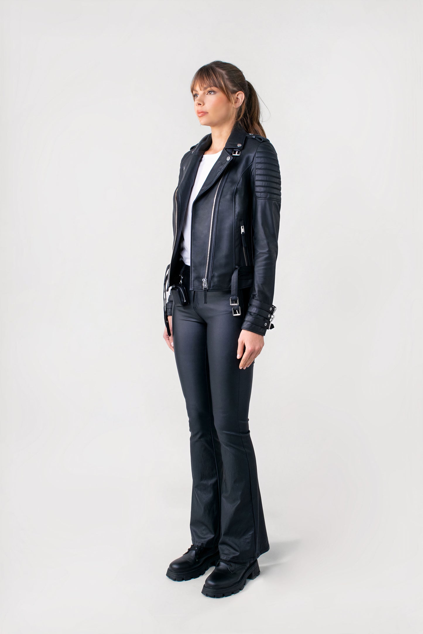 Jaws 3.0 Tall Brushed Silver Hardware (WOMAN)